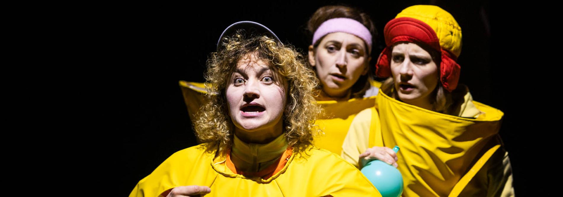 Théatre - Pion, pète pas les plombs - Les comédiennes sur scène 