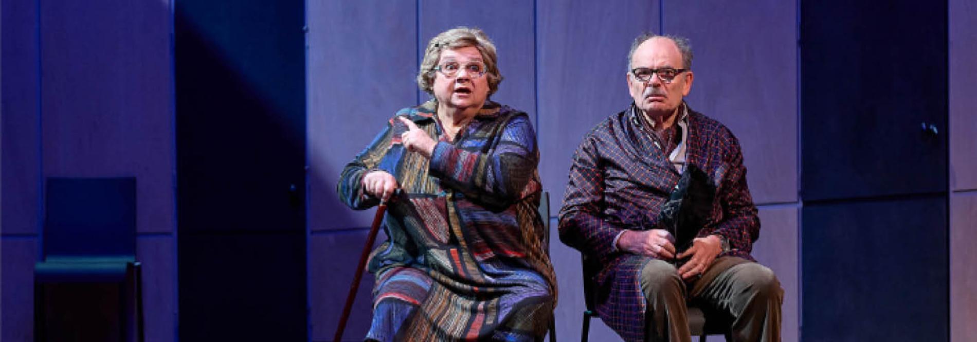 Théâtre: Dans le couloir - Une photo de Christine Murillo et Jean-Pierre Darroussin