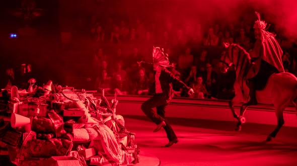 Théâtre, humour: Alex Lutz durant son spectacle 