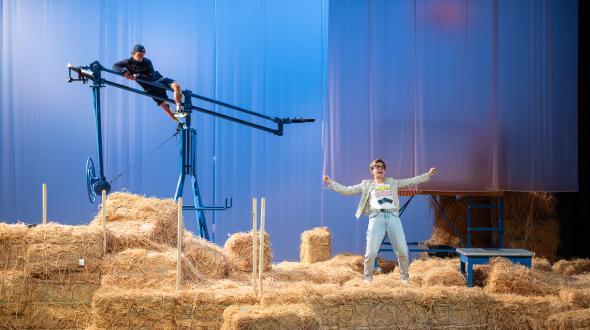 Théâtre - une image des comédiennes sur scène