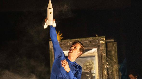 Théâtre - une image des comédien·nes de Fusées sur scène