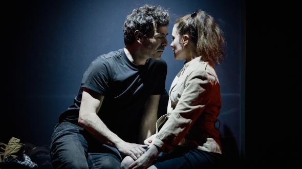Théâtre - une image des comédien·nes du Procès d'une vie sur scène