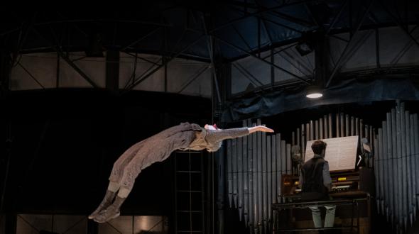 Une image du spectacle, une acrobatie