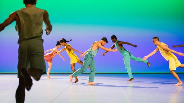 Une image du spectacle avec les danseur·euses