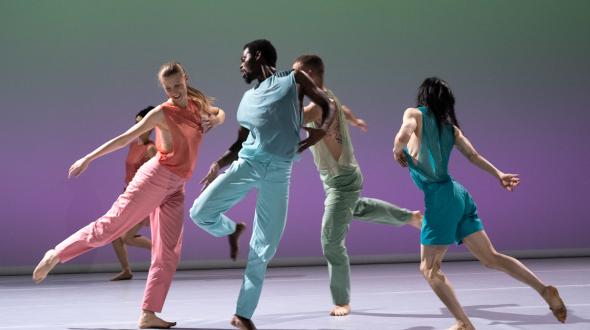 Une image du spectacle avec les danseur·euses